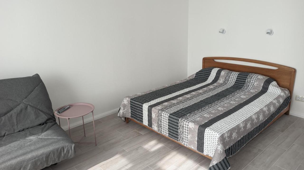 Квартира Кадорр Бассейная Apt Odeassa Basseinaya Lägenhet Odessa Exteriör bild